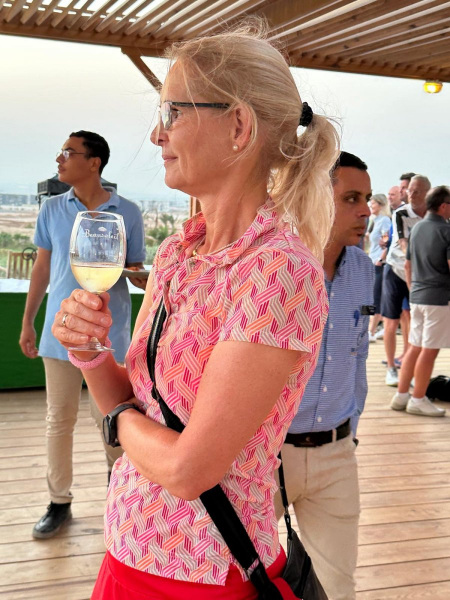 WhatsApp-Image-2025-11-08-at-18.10.40-44